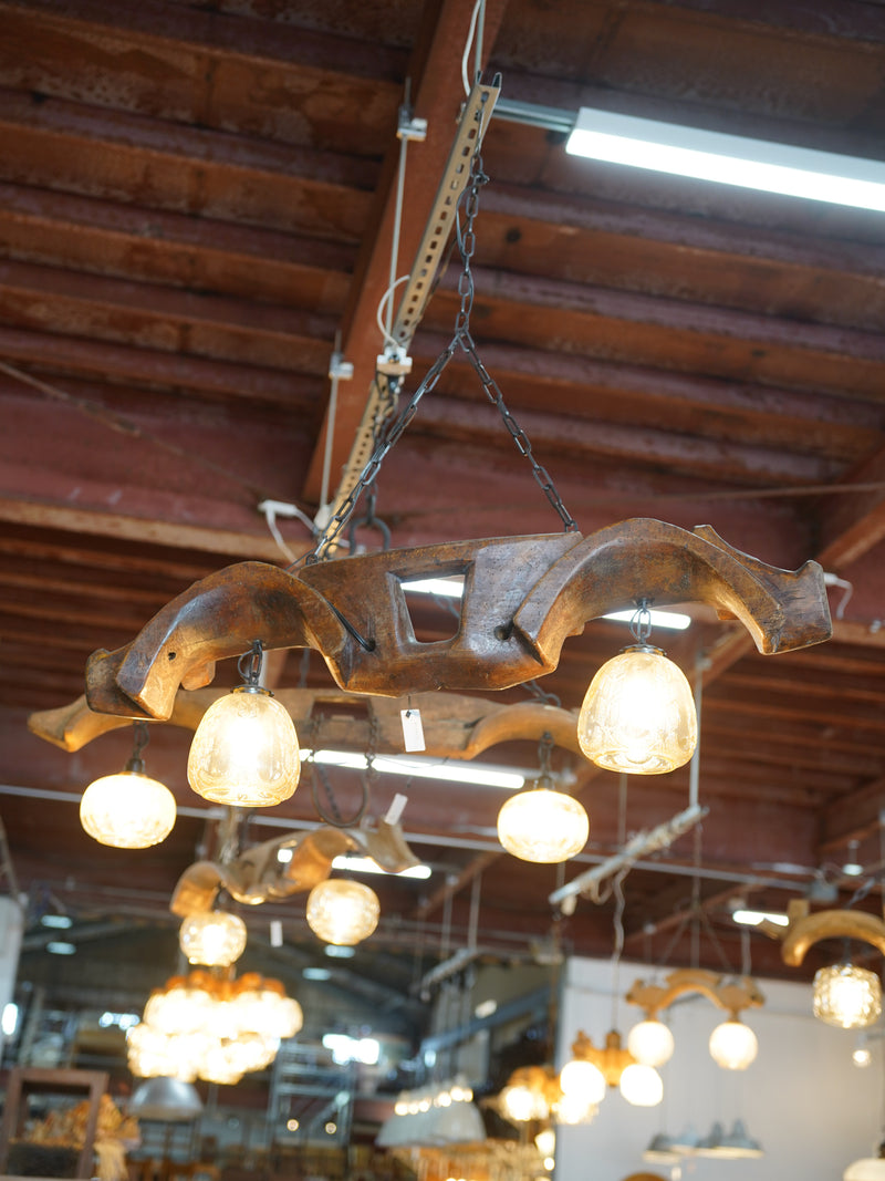2灯シャンデリア <br> 大和店 - ヴィンテージ SHARK ATTACK