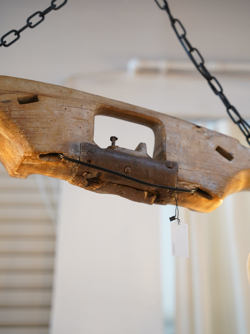 2灯シャンデリア <br> 大和店 - ヴィンテージ SHARK ATTACK