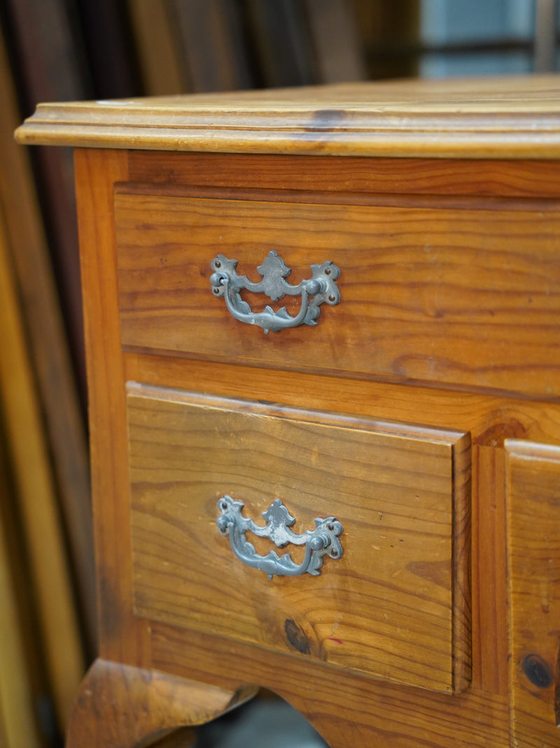 ウッド チェスト <br> 大和店 - ヴィンテージ SHARK ATTACK