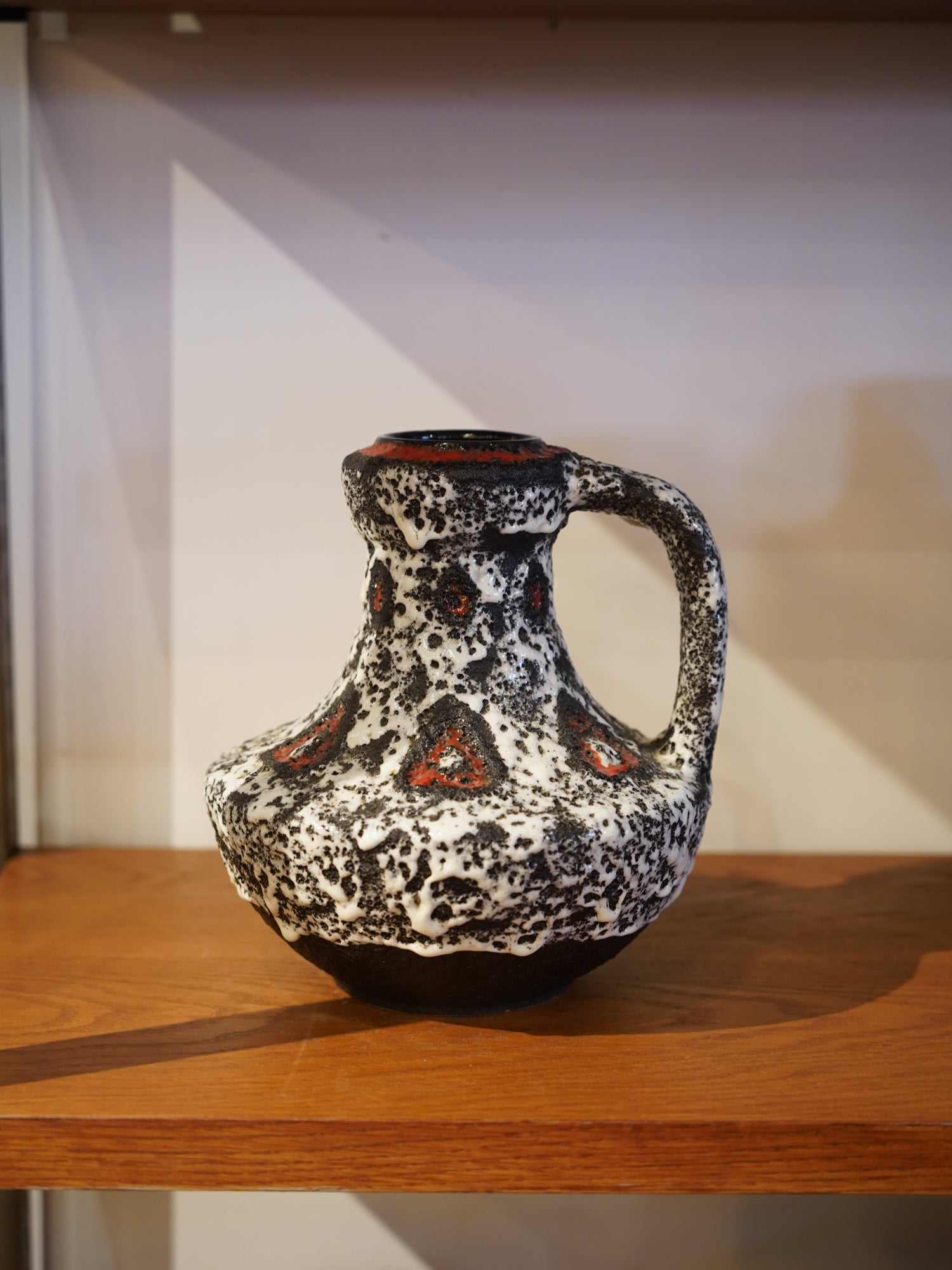 Fat Lava 106/25 <br> セラミックフラワーベース <br> West Germany <br> ceroteantiques - ヴィンテージ SHARK ATTACK