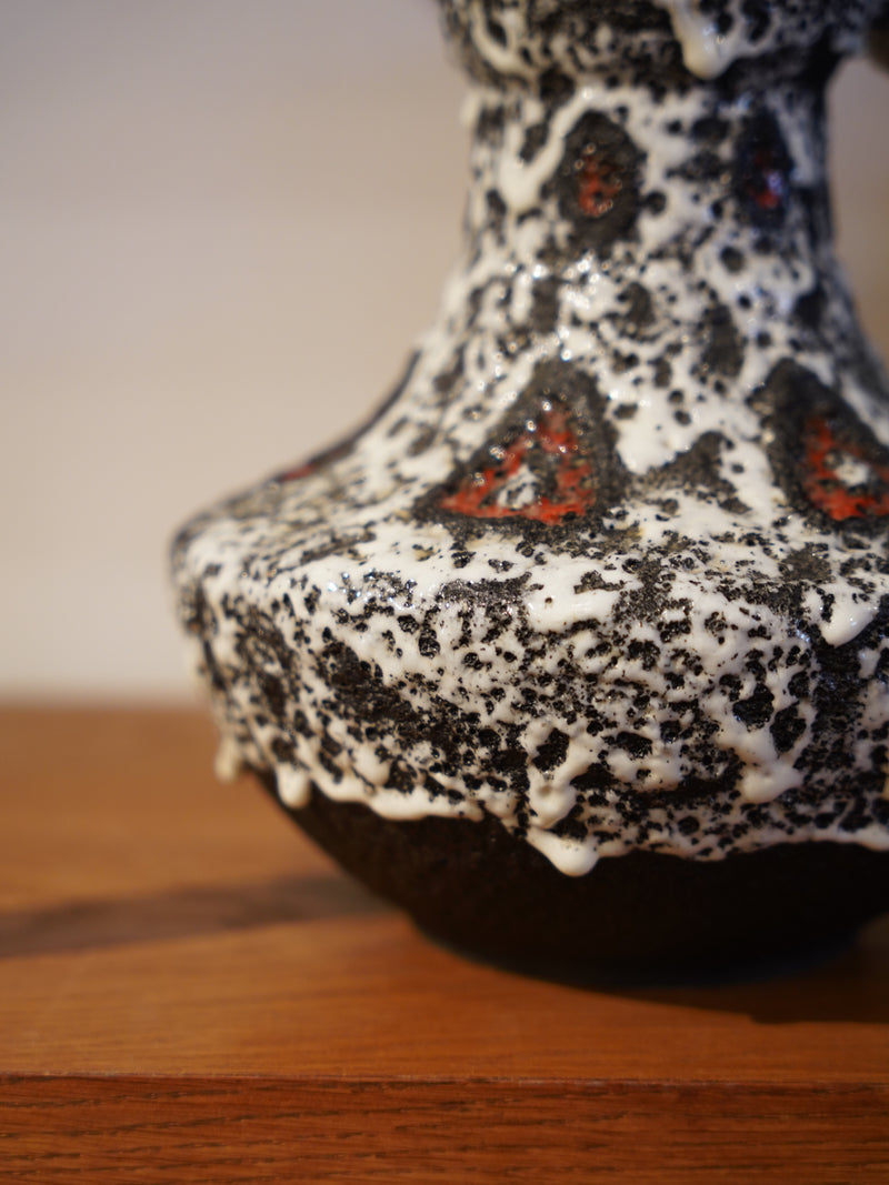 Fat Lava 106/25 <br> セラミックフラワーベース <br> West Germany <br> ceroteantiques - ヴィンテージ SHARK ATTACK