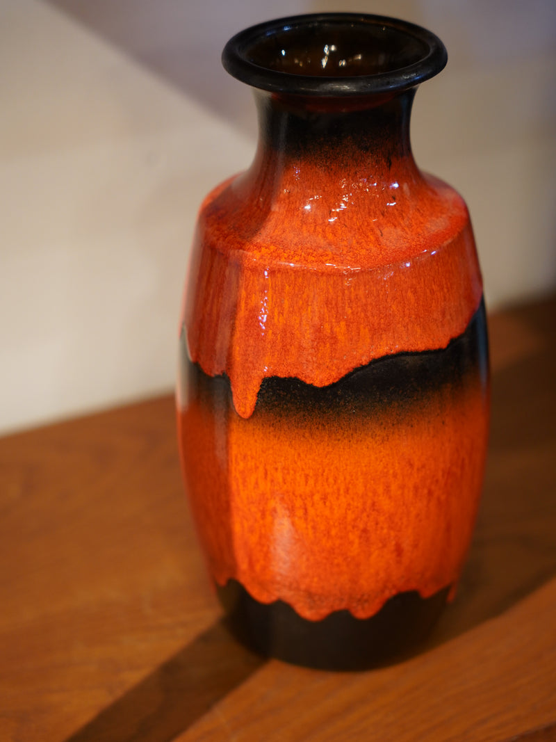 Fat Lava <br> セラミックフラワーベース <br> West Germany <br> 大和店 - ヴィンテージ SHARK ATTACK