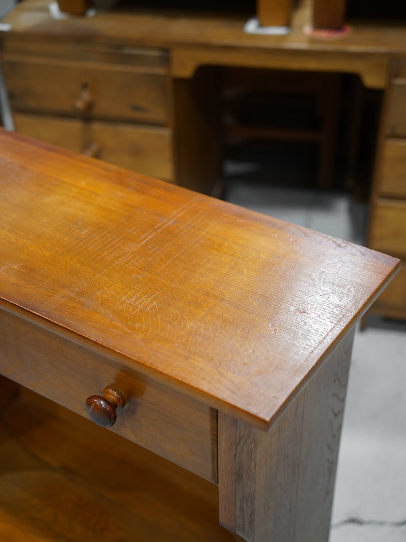 オークウッド ナイトスタンド <br> 大和店 - ヴィンテージ SHARK ATTACK