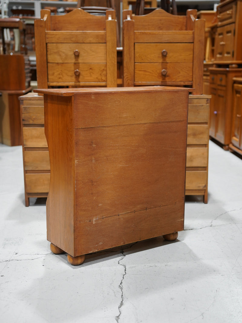 オークウッド ナイトスタンド <br> 大和店 - ヴィンテージ SHARK ATTACK