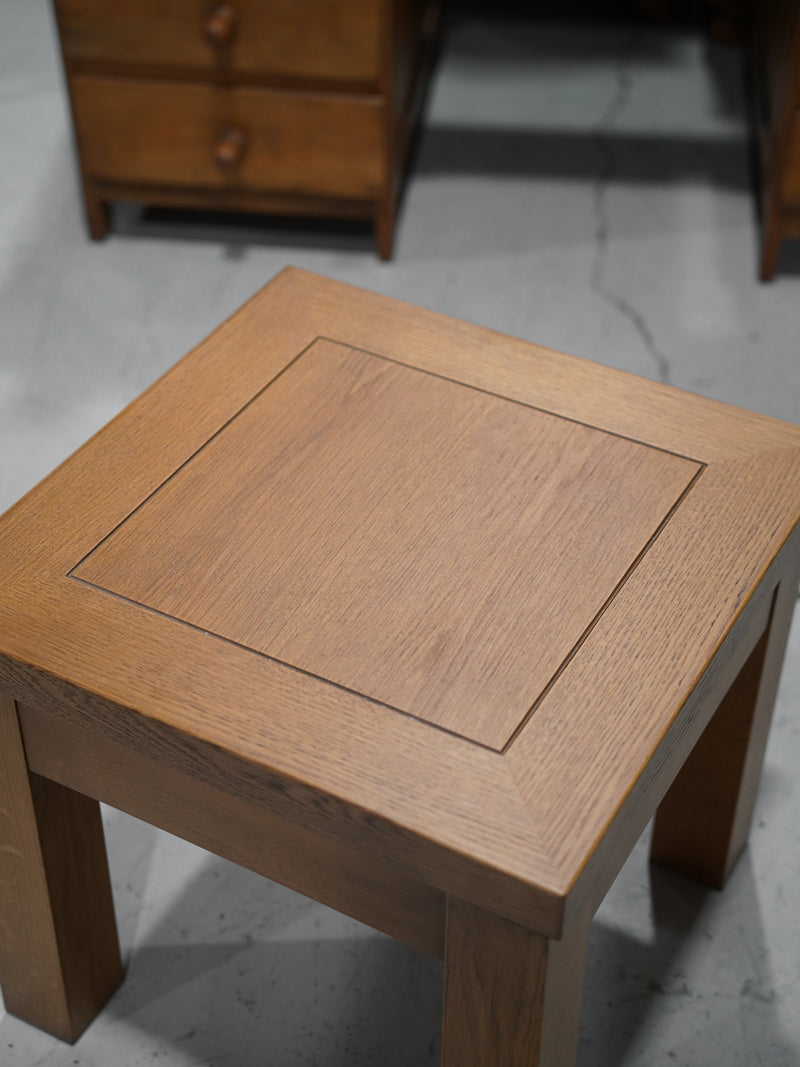 オークウッド サイドテーブル <br> 大和店 - ヴィンテージ SHARK ATTACK