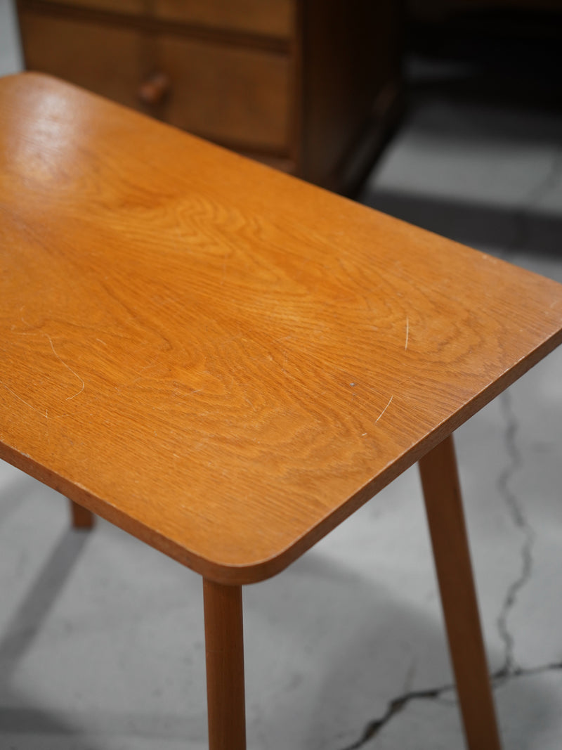 ウッド サイドテーブル <br> 大和店 - ヴィンテージ SHARK ATTACK