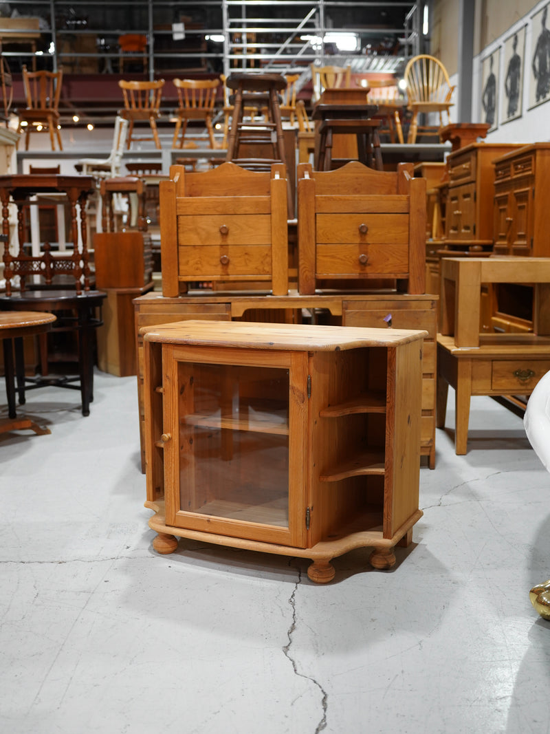 ウッド キャビネット <br> 大和店 - ヴィンテージ SHARK ATTACK