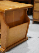 オークウッド ナイトスタンド/マガジンラック <br> 大和店 - ヴィンテージ SHARK ATTACK