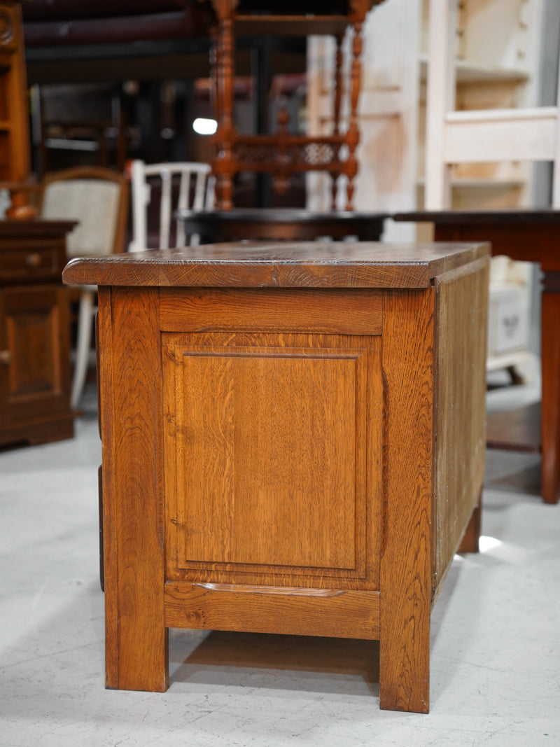 オークウッド チェスト <br> 大和店 - ヴィンテージ SHARK ATTACK