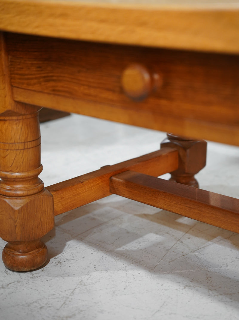 オークウッド センターテーブル <br> 大和店 - ヴィンテージ SHARK ATTACK