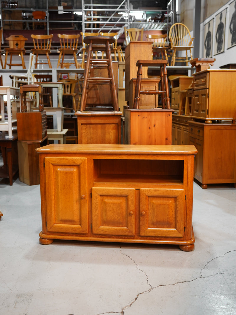 オークウッド キャビネット <br> 大和店 - ヴィンテージ SHARK ATTACK