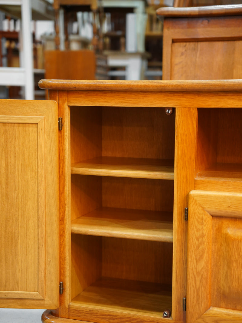 オークウッド キャビネット <br> 大和店 - ヴィンテージ SHARK ATTACK