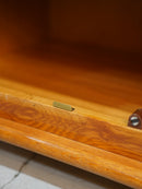 オークウッド キャビネット <br> 大和店 - ヴィンテージ SHARK ATTACK