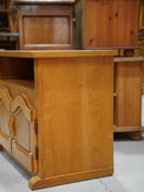 オークウッド キャビネット <br> 大和店 - ヴィンテージ SHARK ATTACK