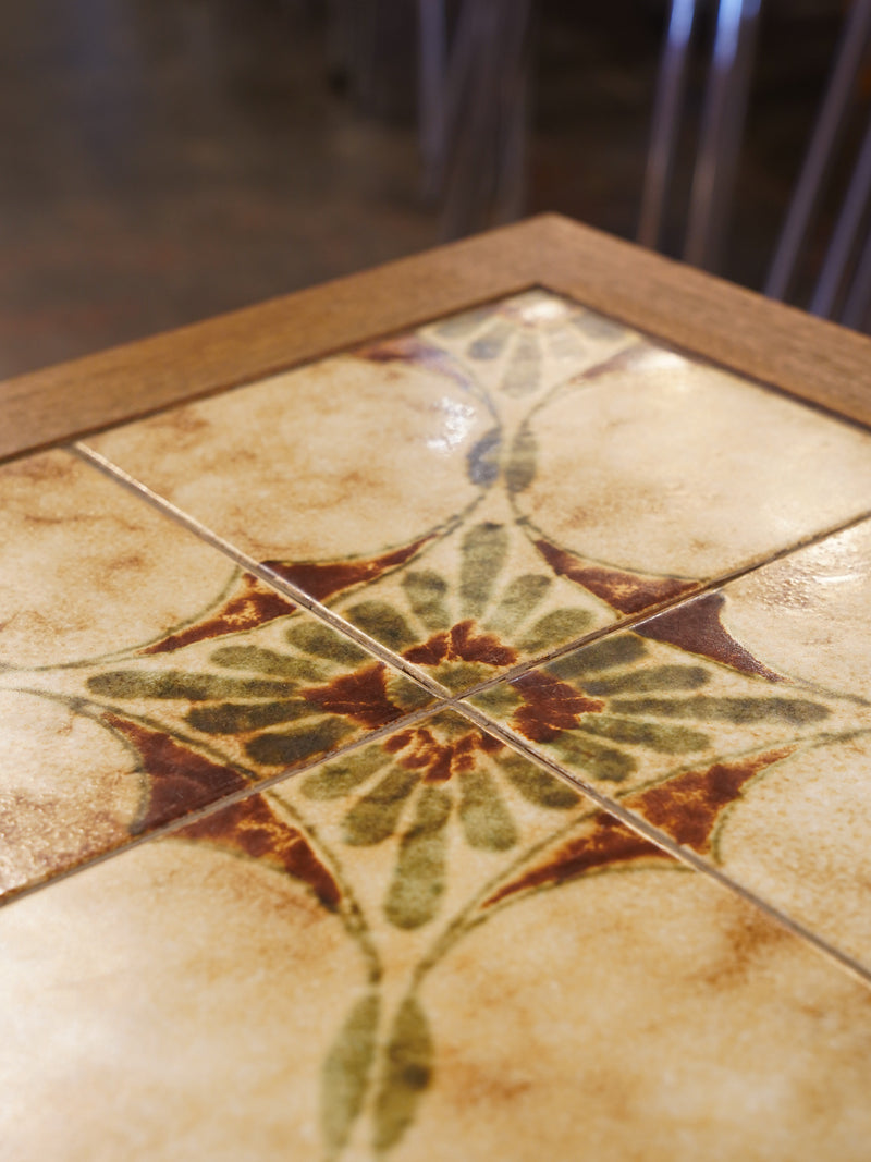 チークウッド タイルトップサイドテーブル <br>大阪店