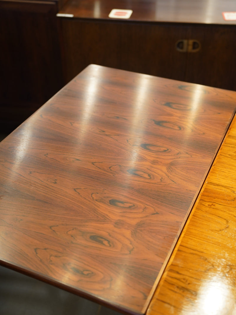 ドローリーフダイニングテーブル <br>大阪店