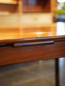 ドローリーフダイニングテーブル <br>大阪店