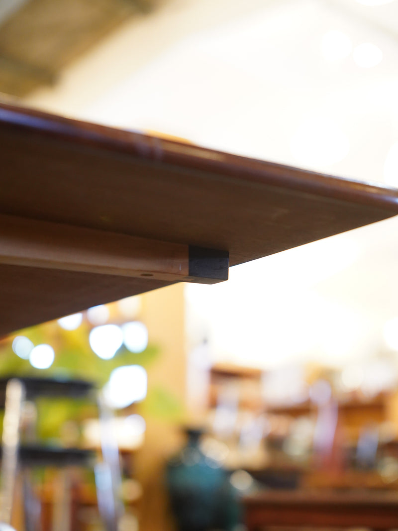 ドローリーフダイニングテーブル <br>大阪店