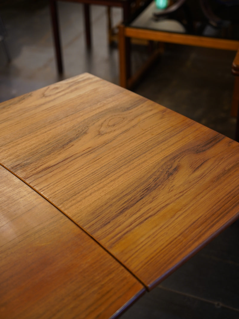 ドローリーフダイニングテーブル <br>大阪店