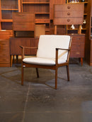 P. Jeppesen , Ole Wanscher <br>"PJ112" ファブリック イージーチェア <br>1970's-1980's , Denmark <br>大和店