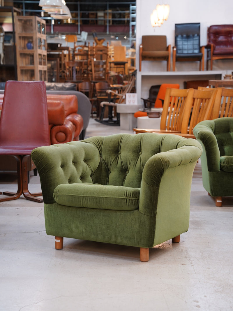 SHARK ATTACK アンティーク・ビンテージ ソファのページ