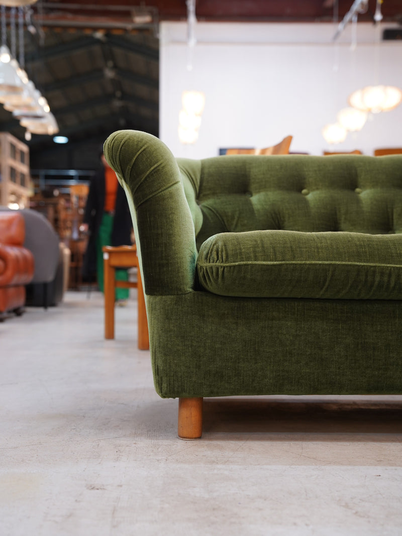 SHARK ATTACK アンティーク・ビンテージ ソファのページ