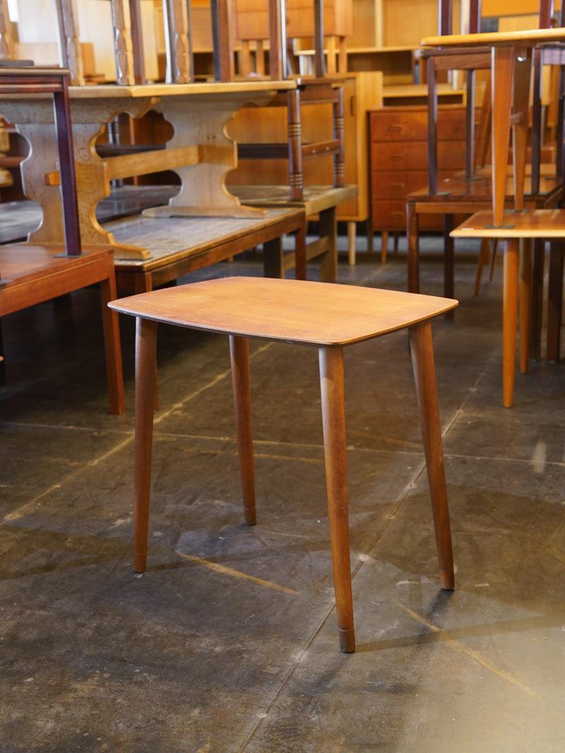 LOW TABLE / SIDE TABLE