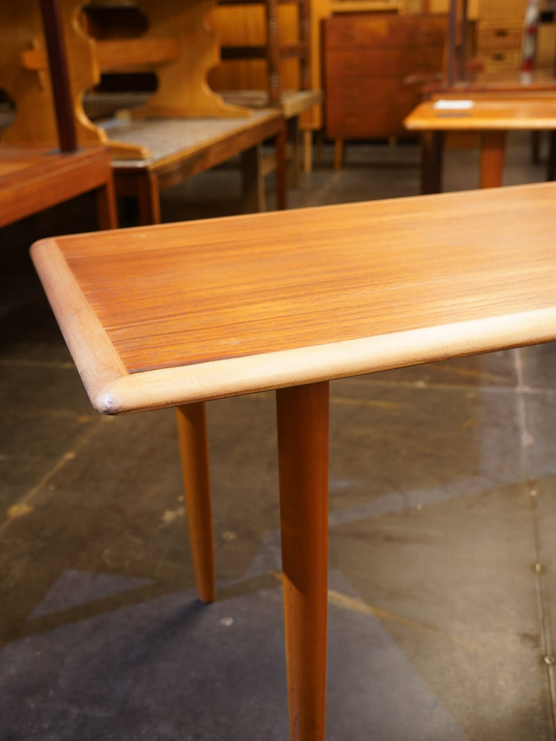 LOW TABLE / SIDE TABLE