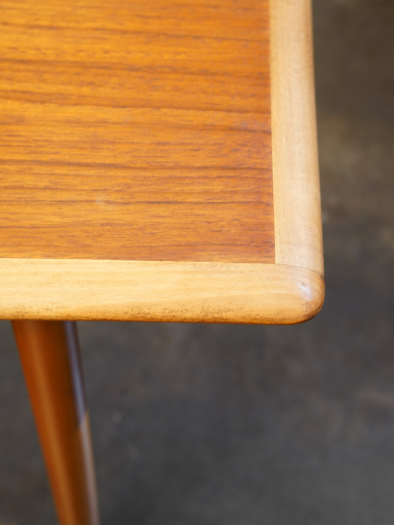 ウッドコーヒーテーブル VINTAGE SHARK ATTACK