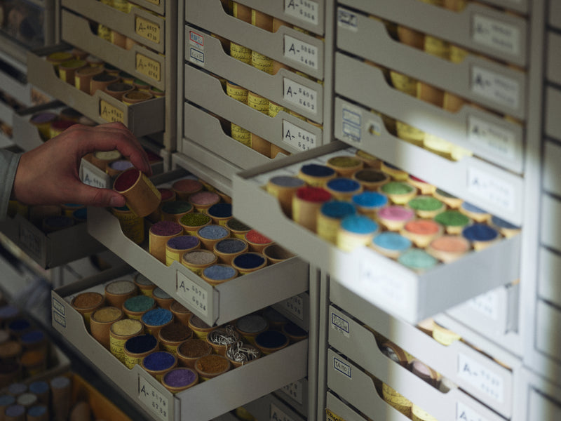 山形緞通　スタンダードライン NEW CRAFTON -No.6 <br>bob`s box - ヴィンテージ SHARK ATTACK