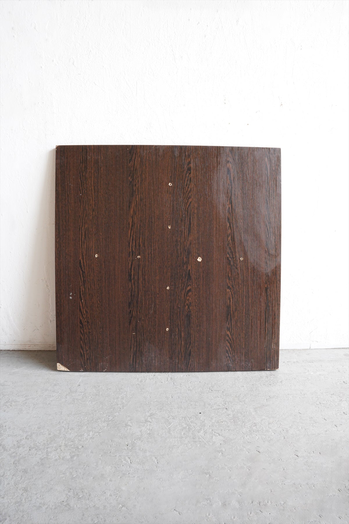 ウッドテーブル天板　70×70 (cm)<br>ヴィンテージ<br>大阪店 - ヴィンテージ SHARK ATTACK