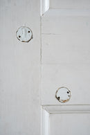 ホワイトペイントウッド ドア <br>ヴィンテージ <br>大和店 - ヴィンテージ SHARK ATTACK