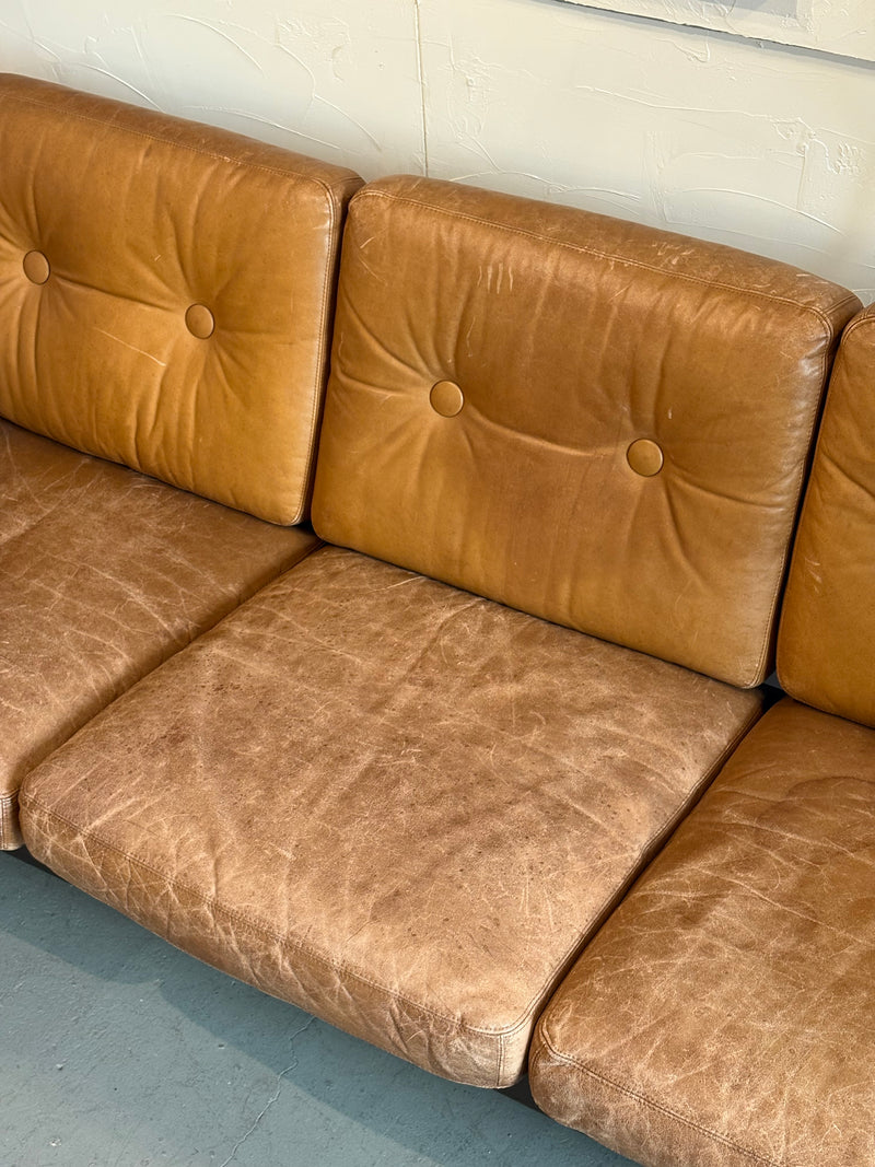 レザー 3シーターソファ <br>大阪店 - ヴィンテージ SHARK ATTACK