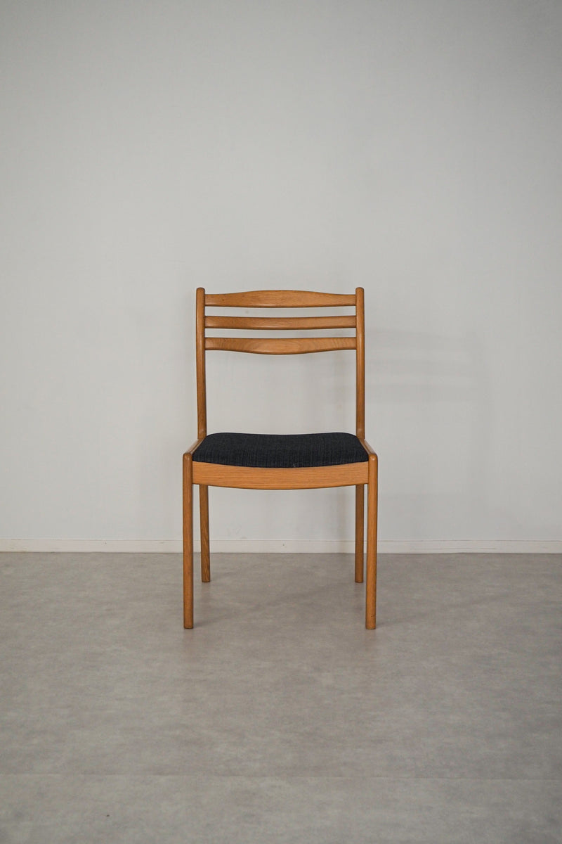 Albin Johansson & Soner<br>ファブリック ダイニングチェア<br>Sweden<br>cerote antiques,大和店 - ヴィンテージ SHARK ATTACK