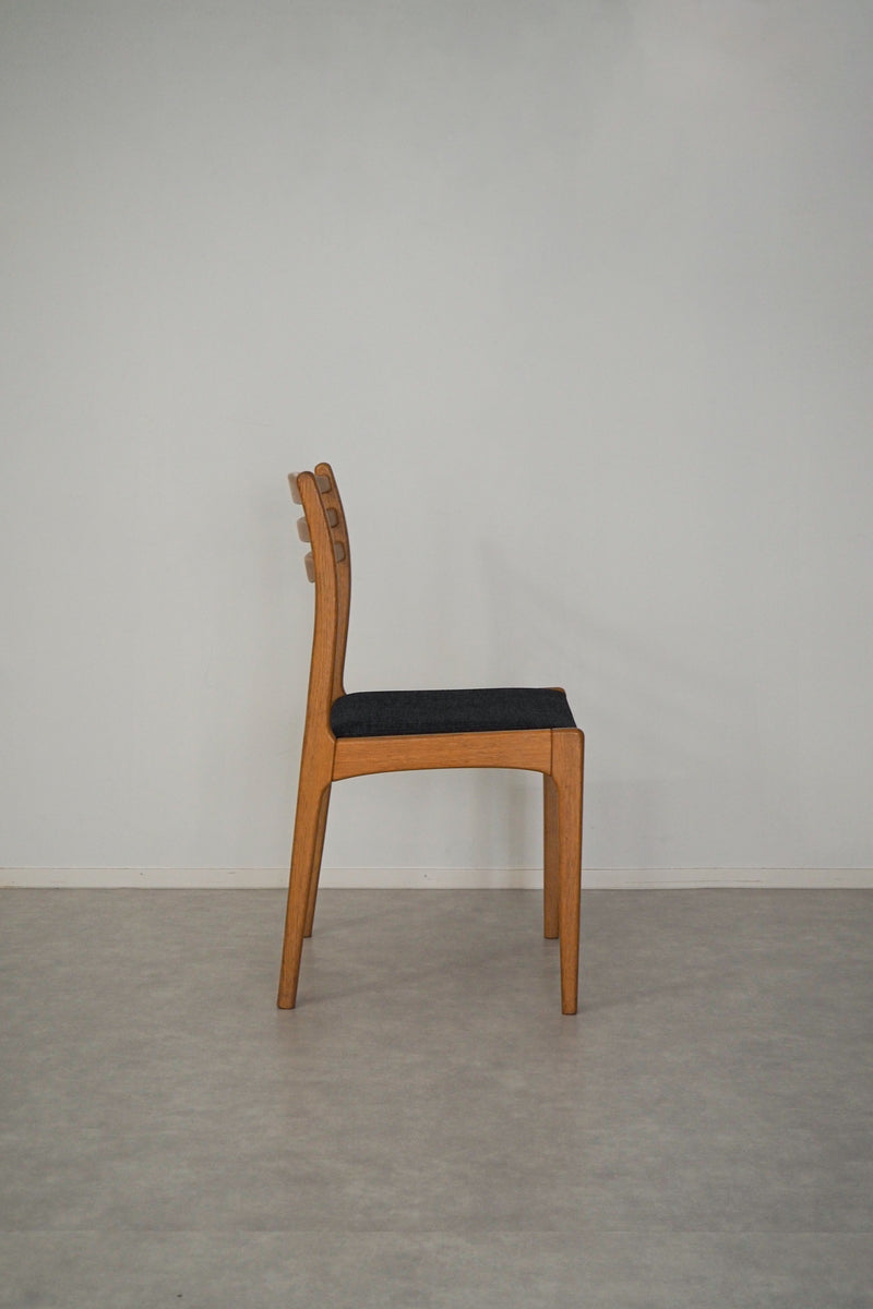 Albin Johansson & Soner<br>ファブリック ダイニングチェア<br>Sweden<br>cerote antiques,大和店 - ヴィンテージ SHARK ATTACK