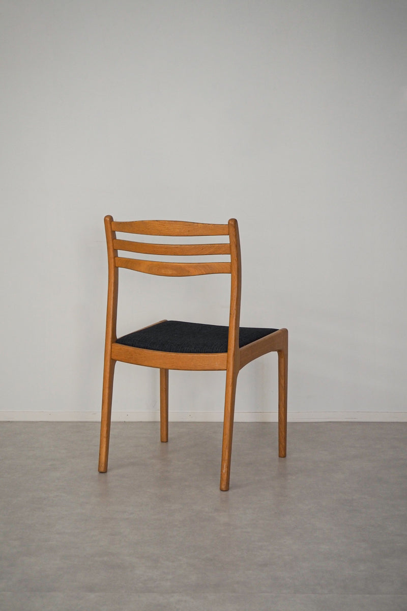 Albin Johansson & Soner<br>ファブリック ダイニングチェア<br>Sweden<br>cerote antiques,大和店 - ヴィンテージ SHARK ATTACK