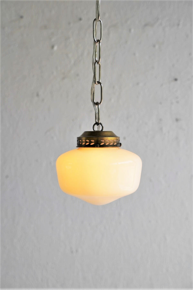 Reproduct Milk Glass Pendant Lamp Osaka Store