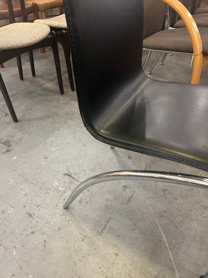 レザー ダイニングチェア <br>大阪店 - ヴィンテージ SHARK ATTACK