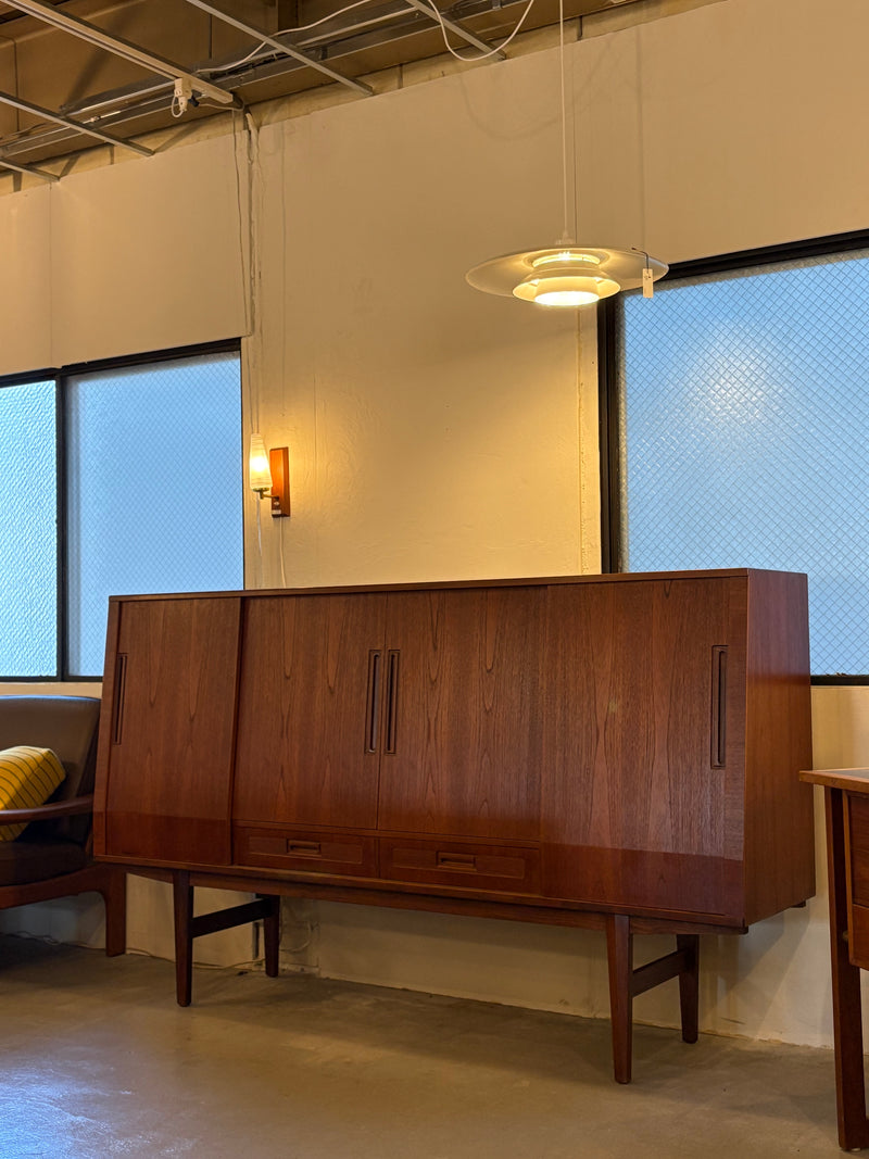 チークウッド サイドボード <br>大阪店 - ヴィンテージ SHARK ATTACK