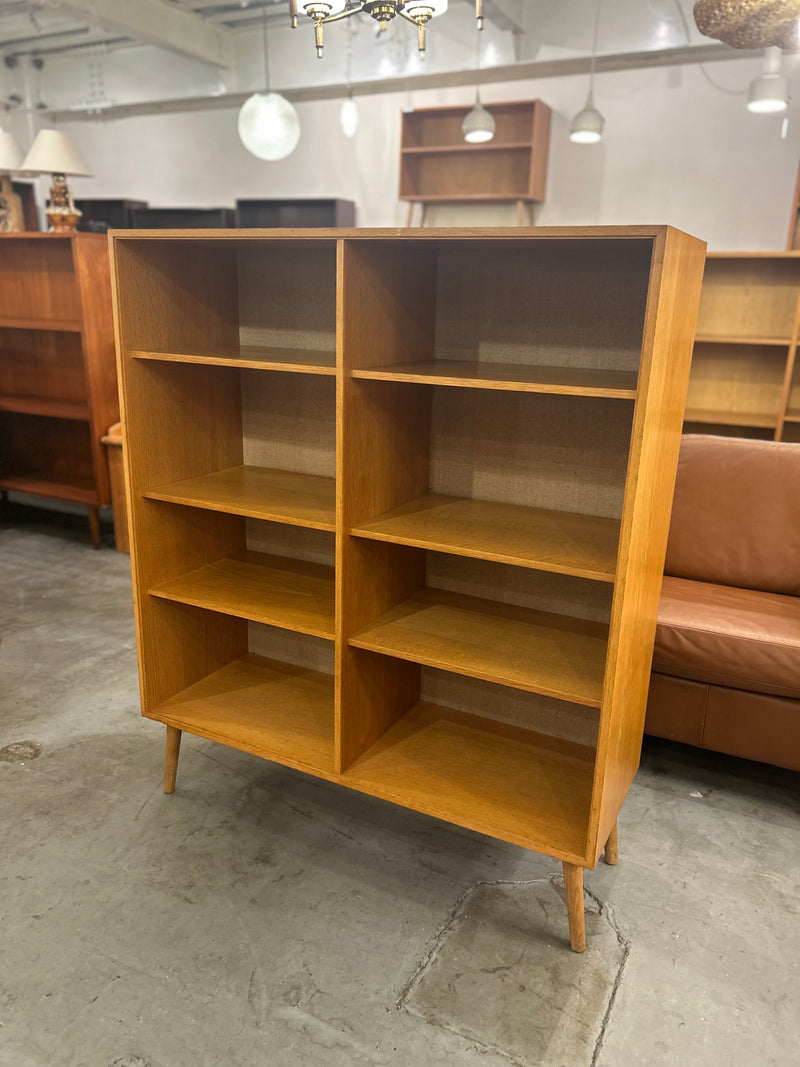 HG Furniture <br>オークウッド ブックシェルフ <br>Denmark <br>大阪店 - ヴィンテージ SHARK ATTACK