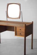 オークウッドドレッサー<br>Denmark<br>bob's box - ヴィンテージ SHARK ATTACK