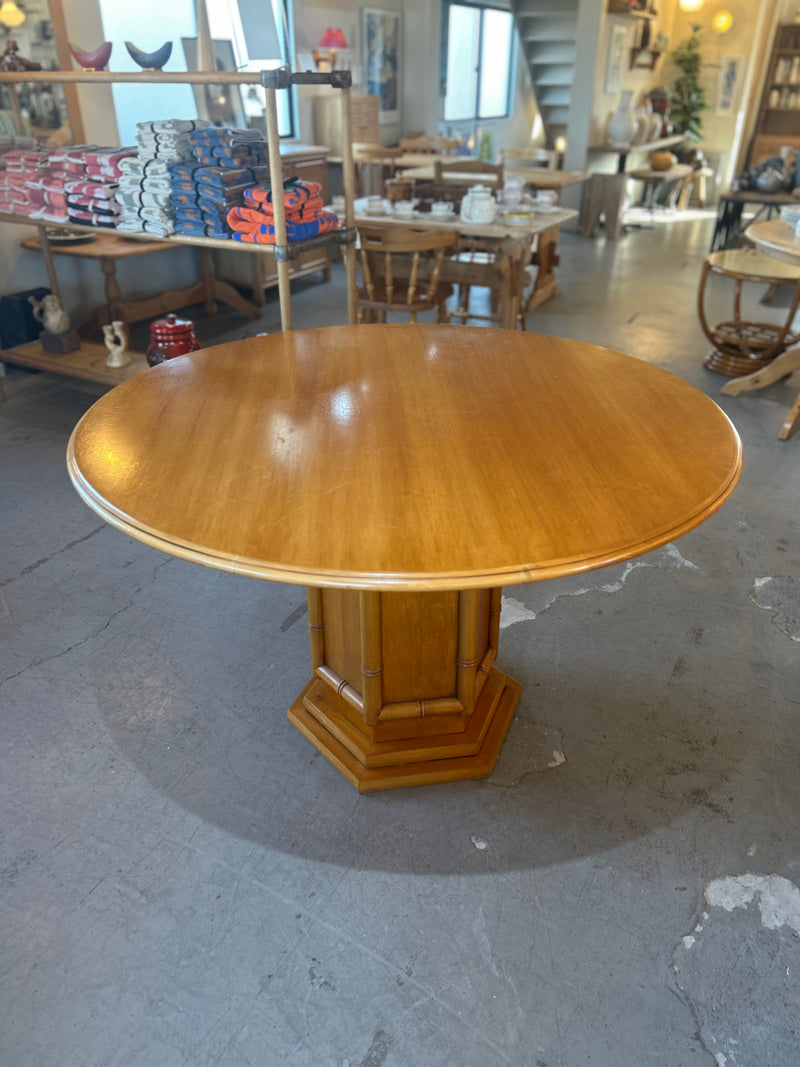 SHARK ATTACK 円形ダイニングテーブル ガラス ラウンドテーブル 食卓 ウッド ラウンドテーブル 大阪店