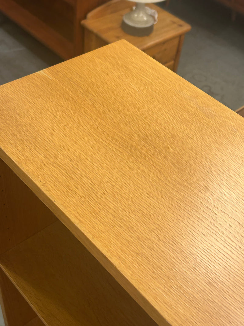 オークウッド ブックシェルフ <br>大阪店 - ヴィンテージ SHARK ATTACK