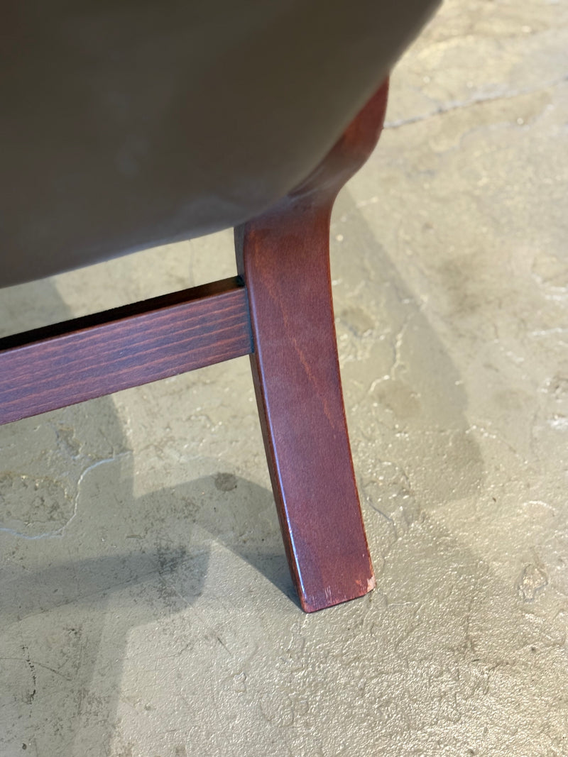 レザー ハイバックラウンジチェア <br>1960's-1970's , Sweden <br>大阪店 - ヴィンテージ SHARK ATTACK