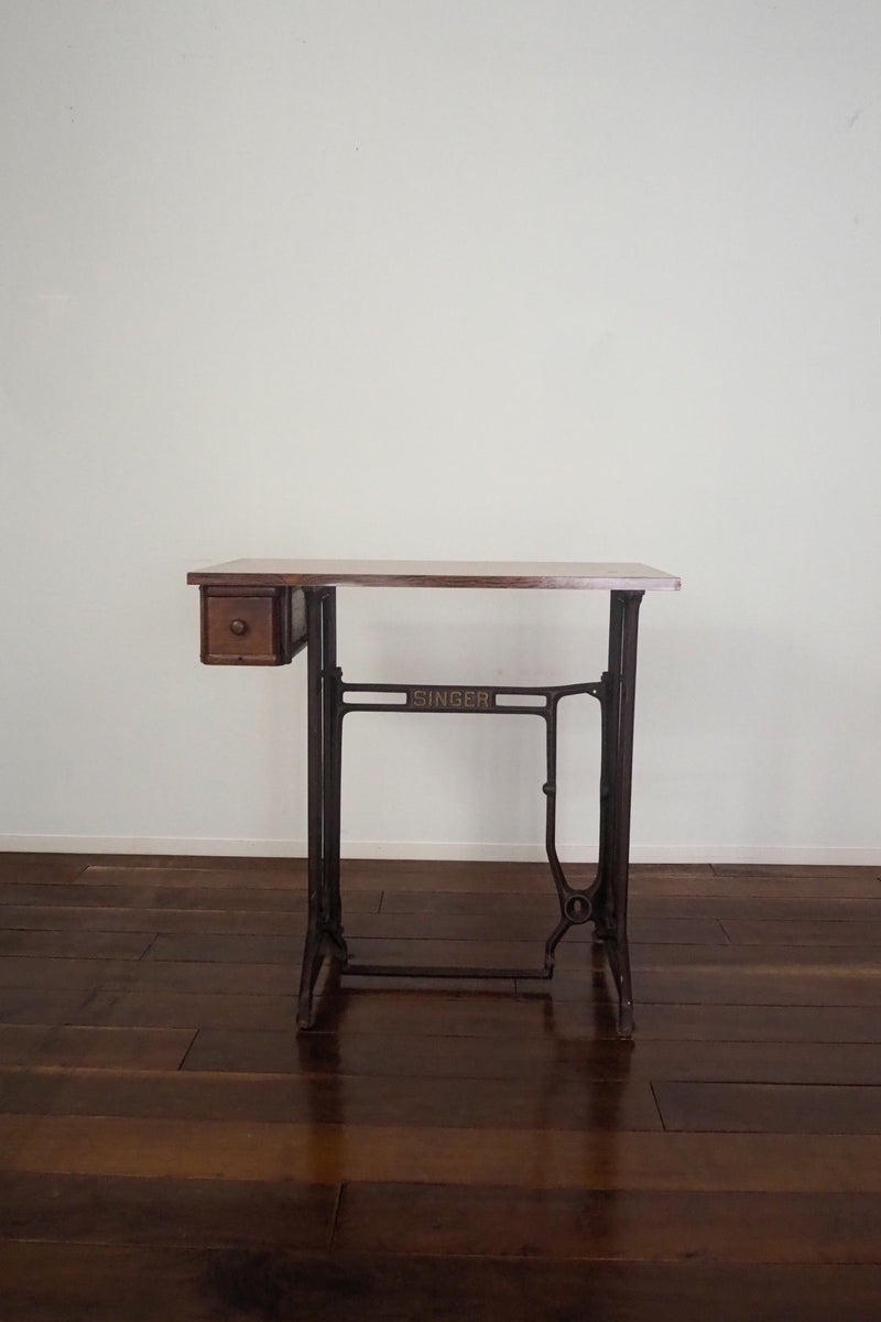 SINGER iron leg side table vintage Yamato store