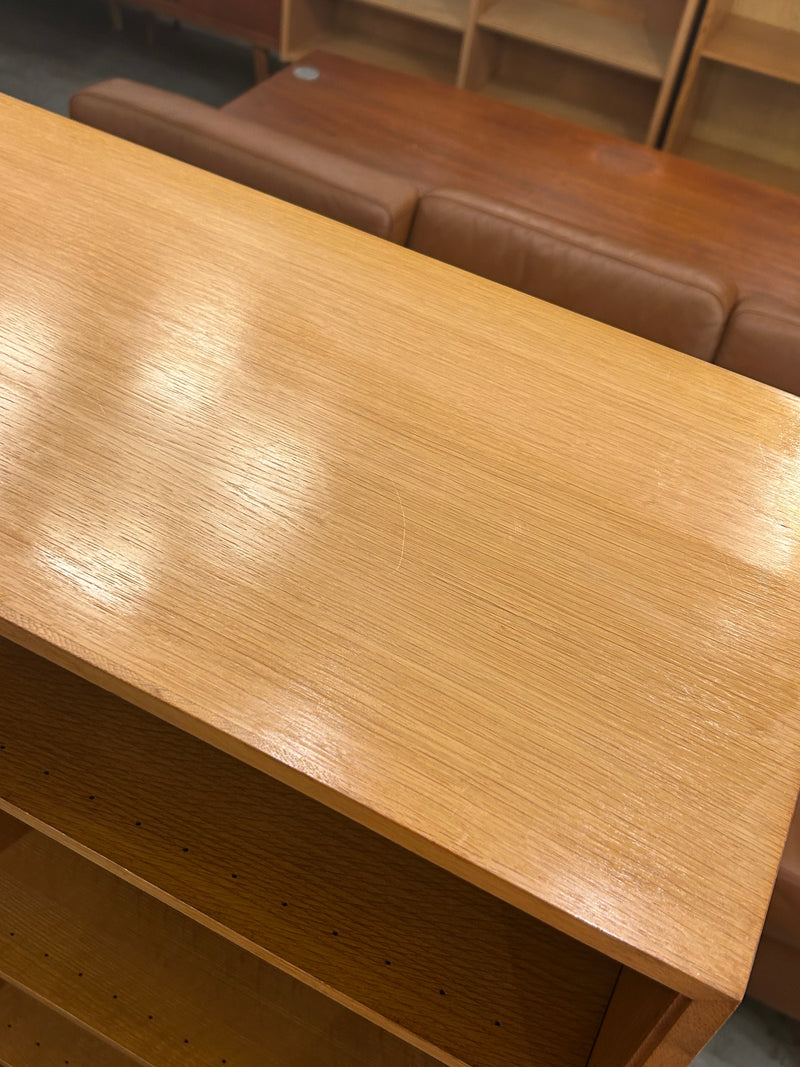 HG Furniture <br>オークウッド ブックシェルフ <br>Denmark <br>大阪店 - ヴィンテージ SHARK ATTACK