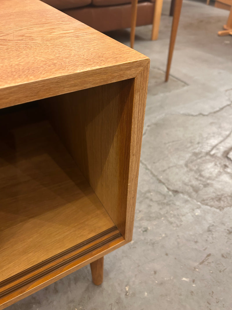 Cardinal Møbler <br>オークウッド キャビネット <br>Denmark <br>大阪店 - ヴィンテージ SHARK ATTACK