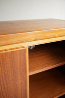 SKOVBY MØBELFABRIK <br> ウッド サイドボード<br> Denmark <br> 大阪店 - ヴィンテージ SHARK ATTACK