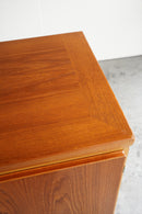 SKOVBY MØBELFABRIK <br> ウッド サイドボード<br> Denmark <br> 大阪店 - ヴィンテージ SHARK ATTACK