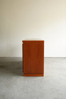 SKOVBY MØBELFABRIK <br> ウッド サイドボード<br> Denmark <br> 大阪店 - ヴィンテージ SHARK ATTACK